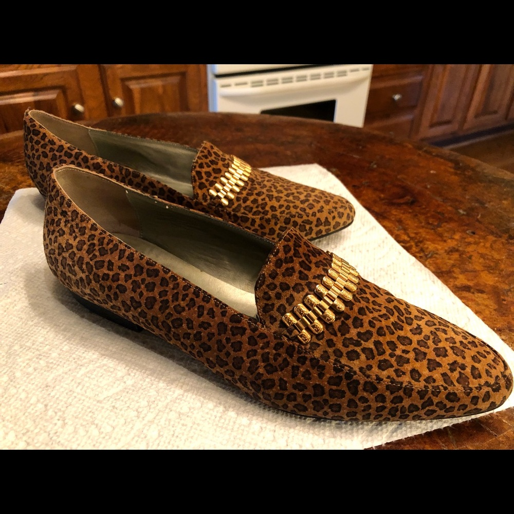Leopard print flats
